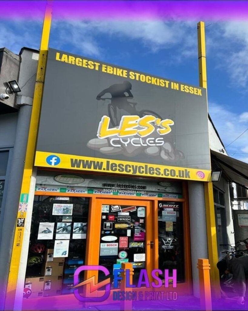 Les's Cycles shop fascia sign